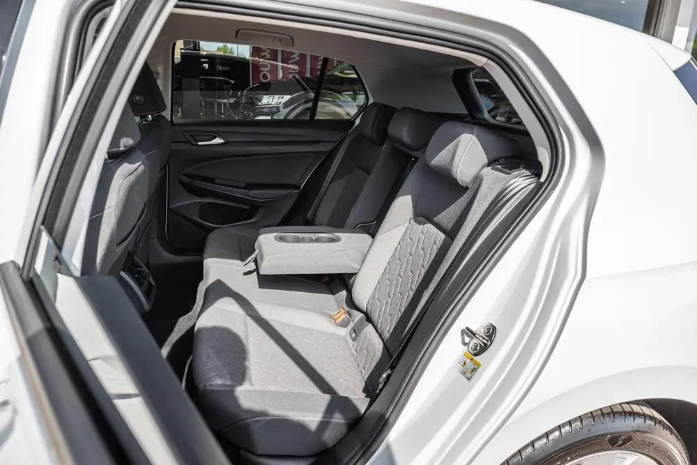 Volkswagen Golf 1.5 eHybrid 204pk Life Edition | SoH 100% | uit 2026, foto 19