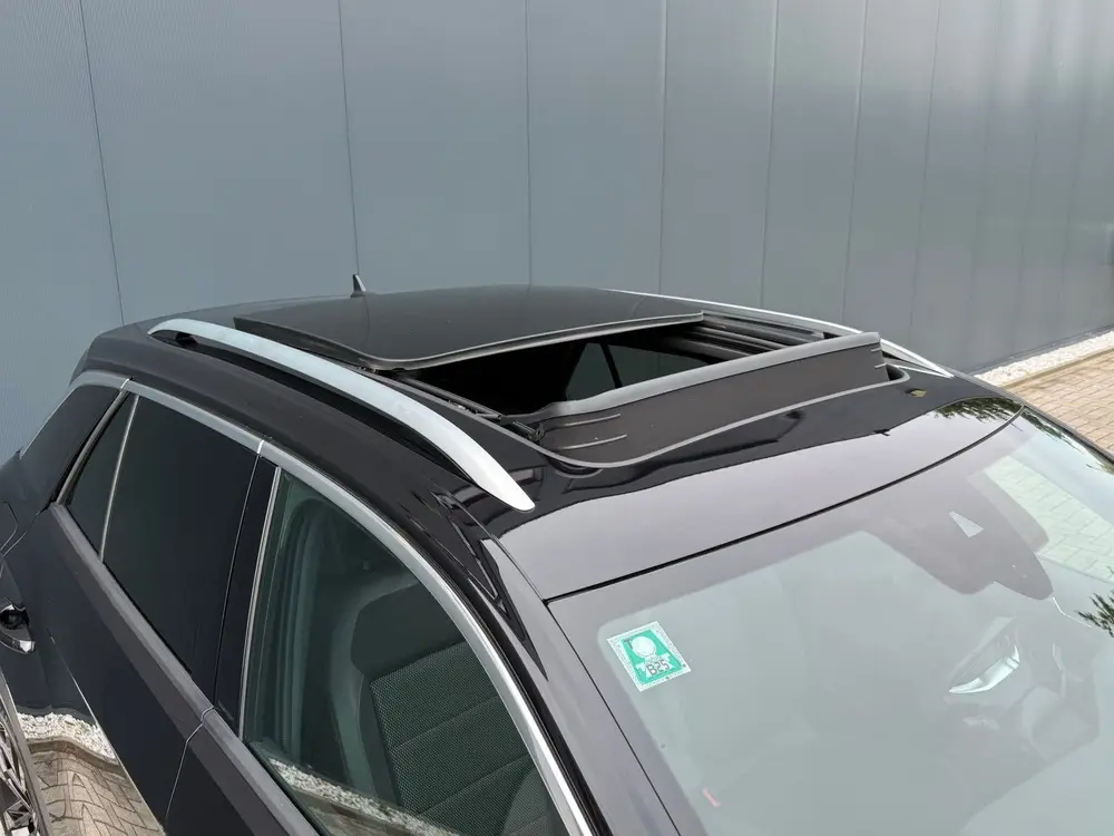 Volkswagen T-Roc 1.5 TSI DSG R-Line Pano Trekhaak Camera DCC uit 2020, foto 18
