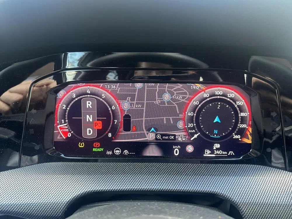 Volkswagen Golf 1.5 eTSI R-Line Edition | Automaat | Navigat uit 2025, foto 6