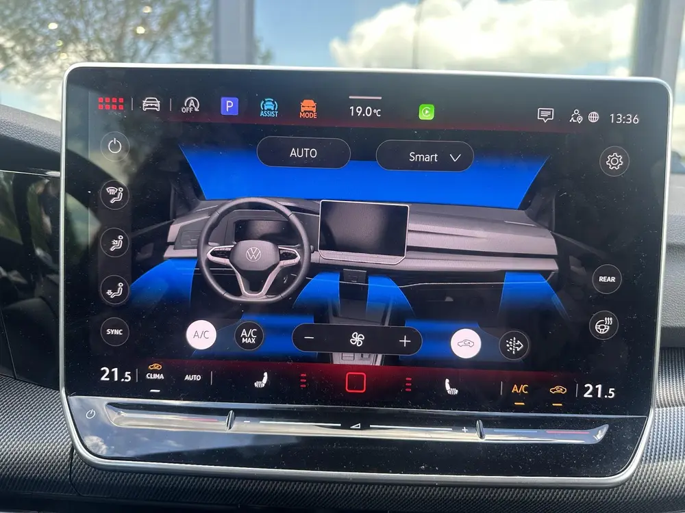 Volkswagen Golf 1.5 eTSI R-Line Edition | Automaat | Navigat uit 2025, foto 9