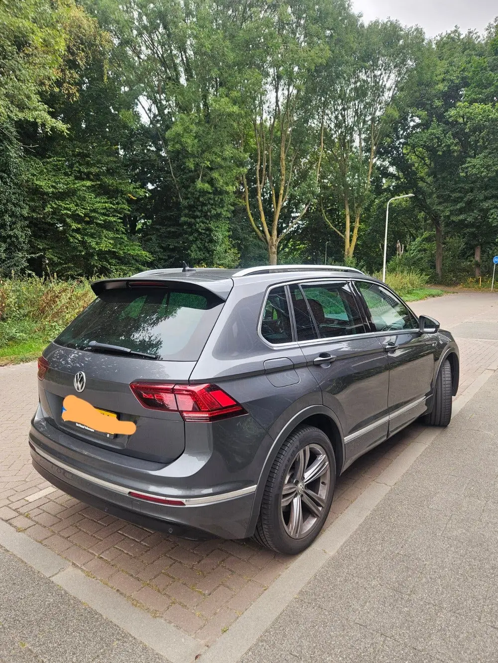 Volkswagen Tiguan R-Line 1.5 TSI Highline Business Automaat uit 2020, foto 5