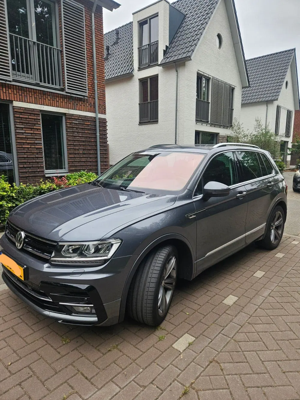 Volkswagen Tiguan R-Line 1.5 TSI Highline Business Automaat uit 2020, foto 6