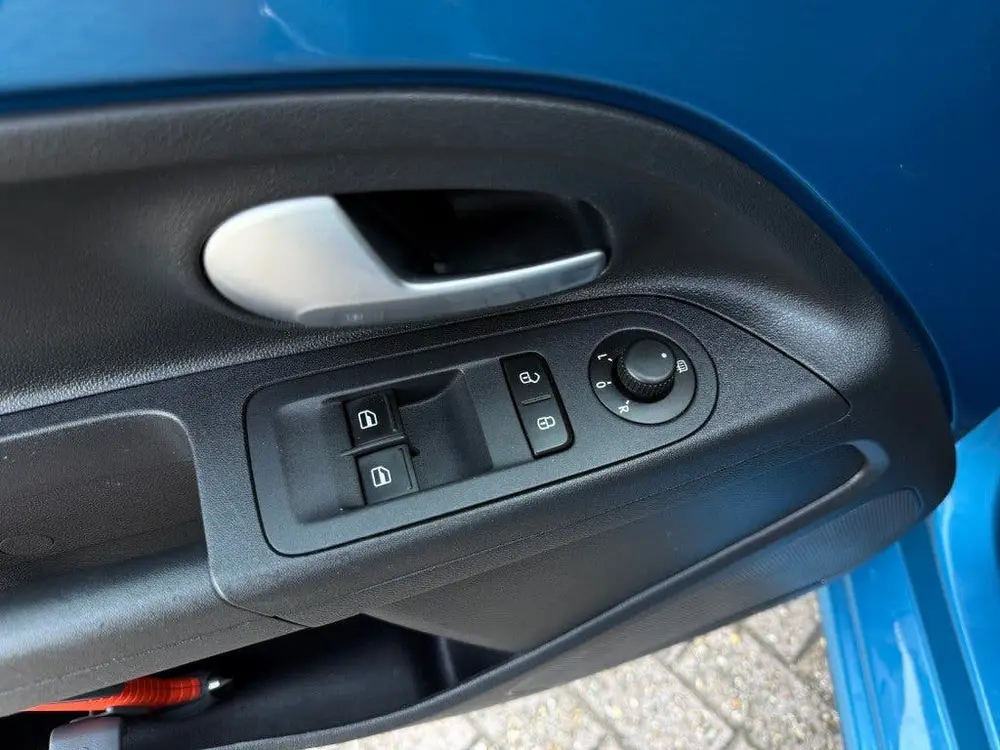 Volkswagen UP 1.0 BMT MOVE UP! - NL Auto Airco Cruise Blueto uit 2019, foto 19