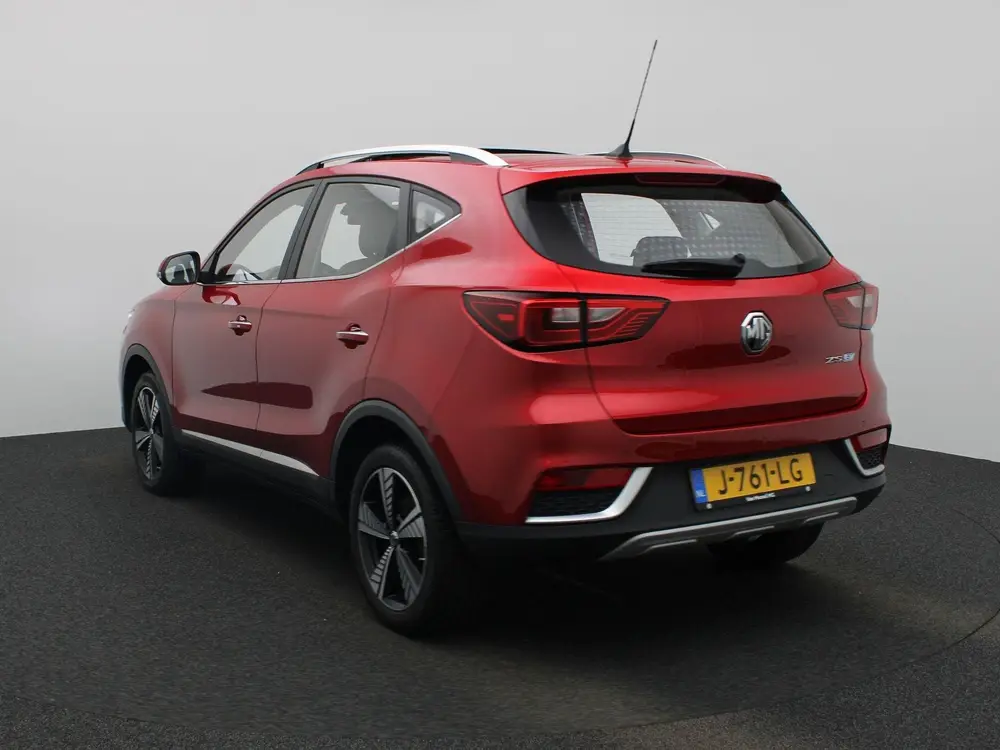 MG ZS EV Luxury 45 kWh | Leder | Navi | Panoramadak | Carpla uit 2020, foto 2