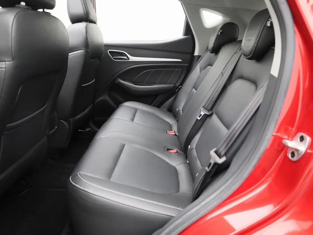 MG ZS EV Luxury 45 kWh | Leder | Navi | Panoramadak | Carpla uit 2020, foto 9