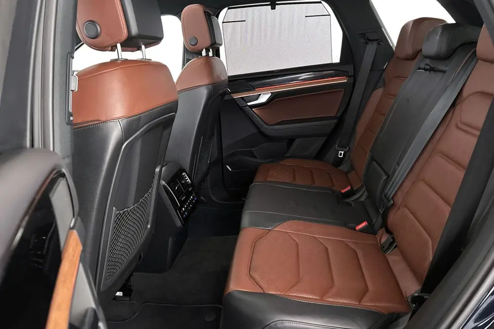 Volkswagen Touareg 3.0 TSi eHybrid 4MOTION Luchtvering Panor uit 2022, foto 10