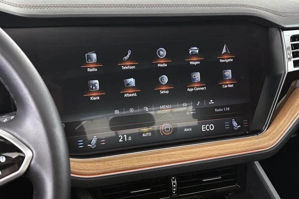 Volkswagen Touareg 3.0 TSi eHybrid 4MOTION Luchtvering Panor uit 2022, foto 15