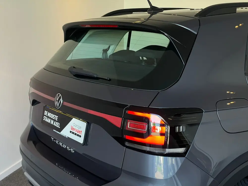 Volkswagen T-Cross 1.0 TSI Life Edition uit 2024, foto 11