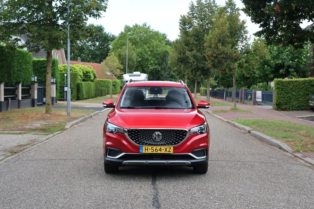MG ZS EV Luxury 45 kWh | SOH 90% | PANO | CARPLAY | CRUIS uit 2020, foto 3
