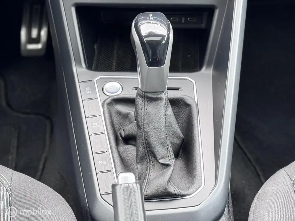 Volkswagen Polo 1.0 TSI R-Line IQ LED Pano Beats Cam Keyless uit 2022, foto 17