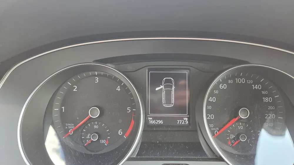 Volkswagen Passat Variant 2.0 TDI Highline uit 2019, foto 11