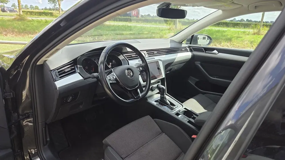 Volkswagen Passat Variant 2.0 TDI Highline uit 2019, foto 4