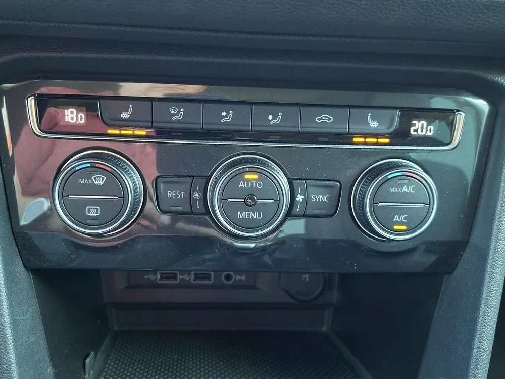 Volkswagen Tiguan 1.5 TSI ACT Highline stoelverwarming|ergo uit 2020, foto 7