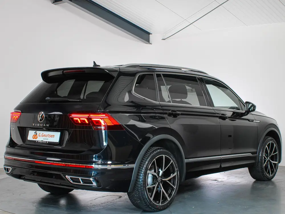 Volkswagen Tiguan Allspace 1.5 TSI R-Line Business+ 7-Persoo uit 2021, foto 2