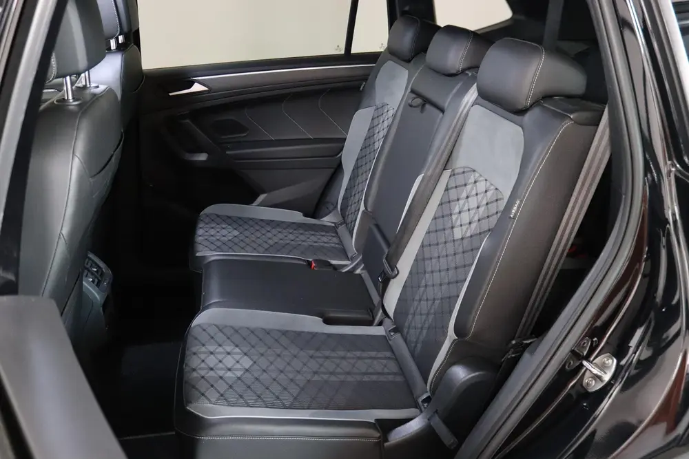 Volkswagen Tiguan Allspace 1.5 TSI R-Line Business+ 7-Persoo uit 2021, foto 5