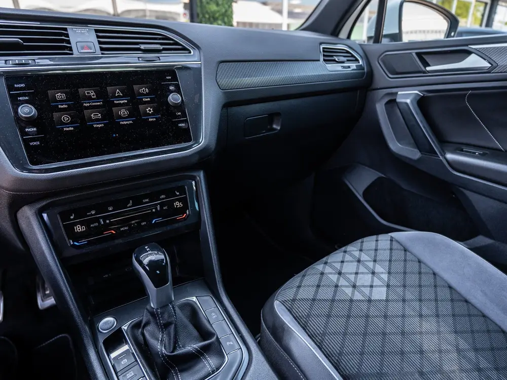 Volkswagen Tiguan 1.5 TSI 150PK DSG R-Line | Keyless | Camer uit 2023, foto 2