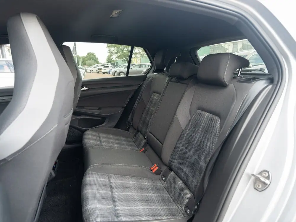 Volkswagen Golf GTD 2.0 TDI 200PK DSG | Matrix | Sport&Sound uit 2022, foto 17
