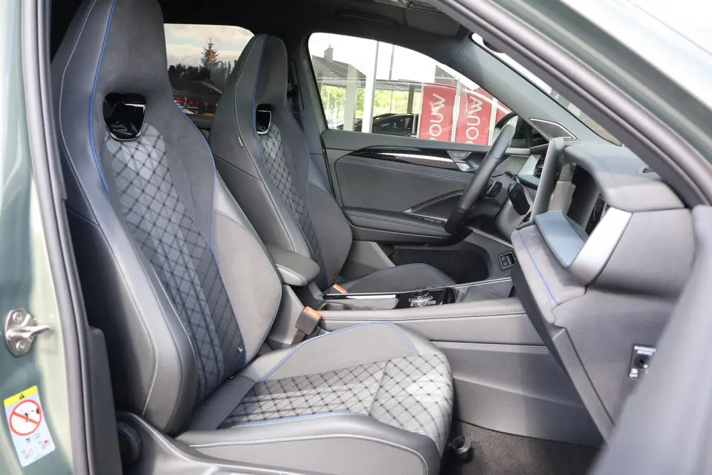 Volkswagen Tayron 1.5 eHybrid 272pk R-Line Edition | SoH 100 uit 2026, foto 4