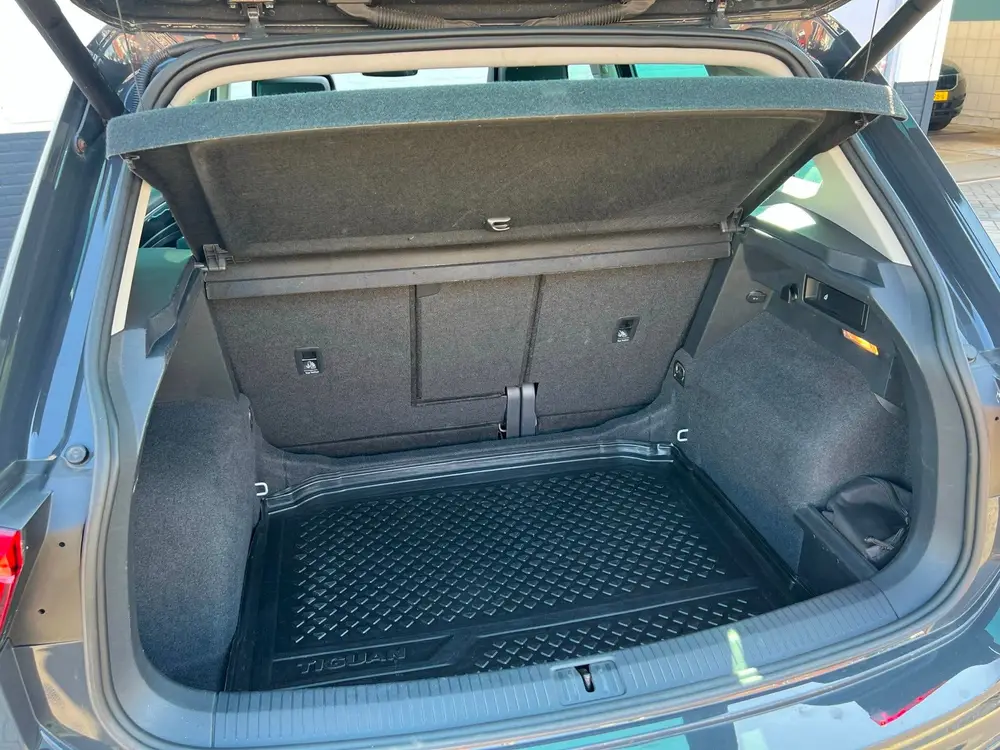 Volkswagen Tiguan 1.5 TSI ACT Highline | Pano | Trekhaak | D uit 2019, foto 19