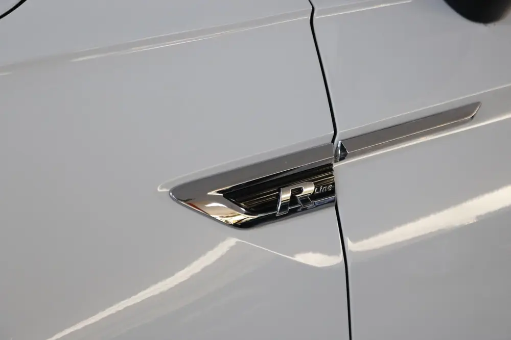 Volkswagen Tiguan Allspace 1.5 TSI Highline Business R-Line uit 2020, foto 13
