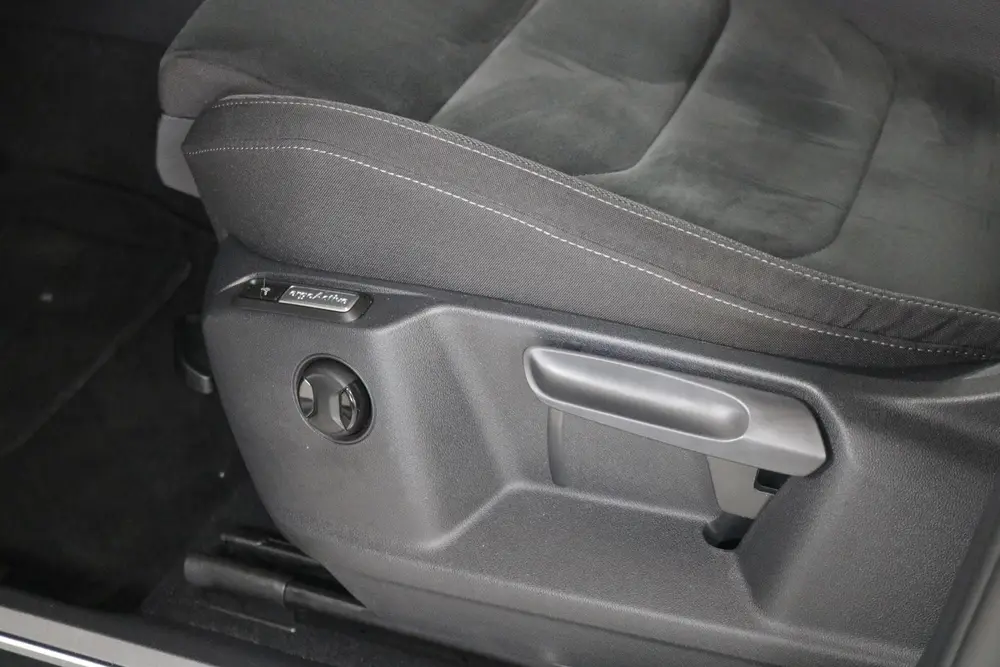 Volkswagen Tiguan Allspace 1.5 TSI Highline Business R-Line uit 2020, foto 15