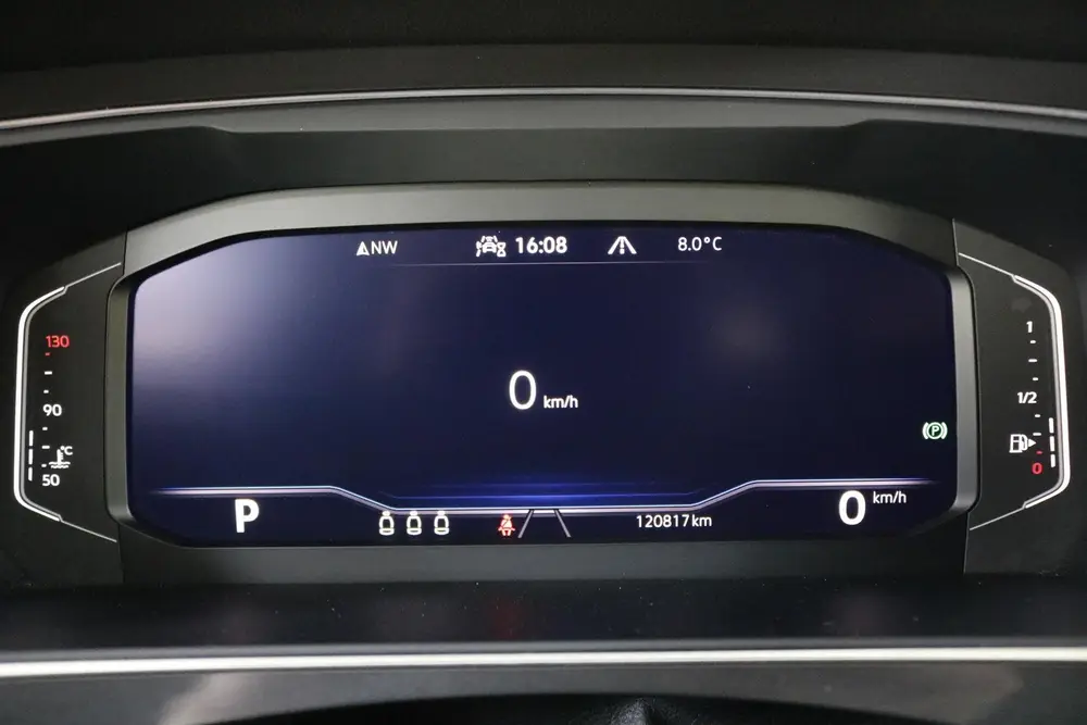 Volkswagen Tiguan Allspace 1.5 TSI Highline Business R-Line uit 2020, foto 18