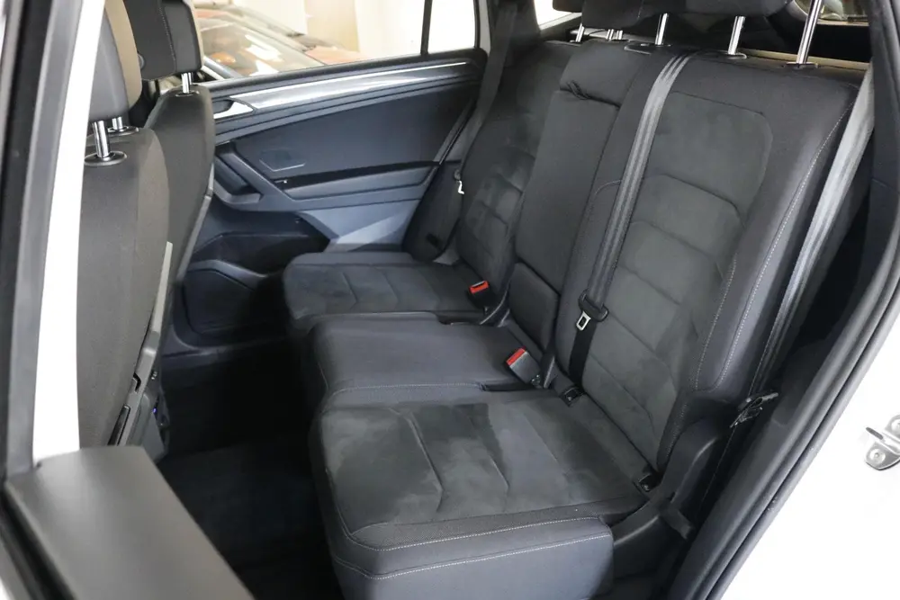 Volkswagen Tiguan Allspace 1.5 TSI Highline Business R-Line uit 2020, foto 6