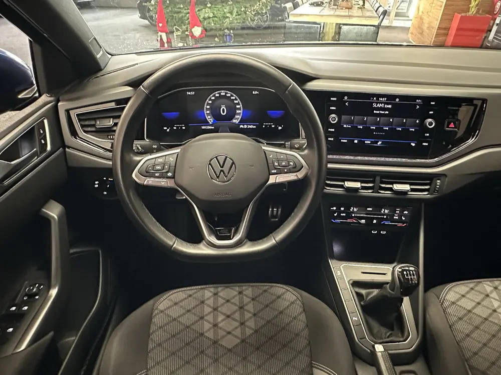 Volkswagen Taigo 1.0 TSI R-LINE EDITION VIRTUAL COCKPIT STOE uit 2023, foto 12