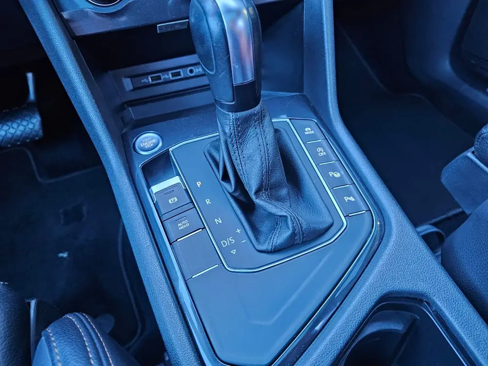 Volkswagen Tiguan Allspace 1.5 TSI Highline Business R-line uit 2020, foto 13