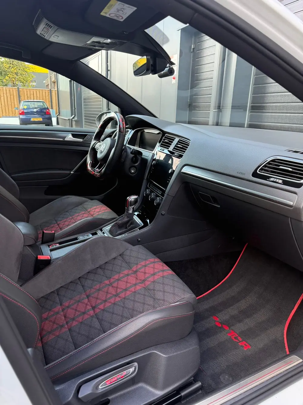 Volkswagen Golf 2.0 TSI GTI TCR uit 2019, foto 12