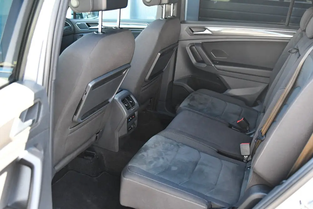 Volkswagen Tiguan Allspace 1.5 TSI R-Line, 7 persoons, Pano uit 2020, foto 16
