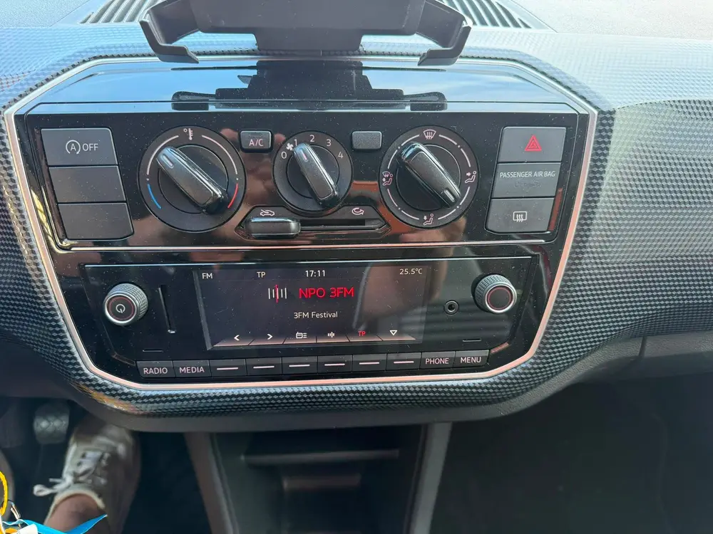 Volkswagen UP! 1.0 BMT take up!, Airco, Bluetooth Dealer oh uit 2019, foto 18