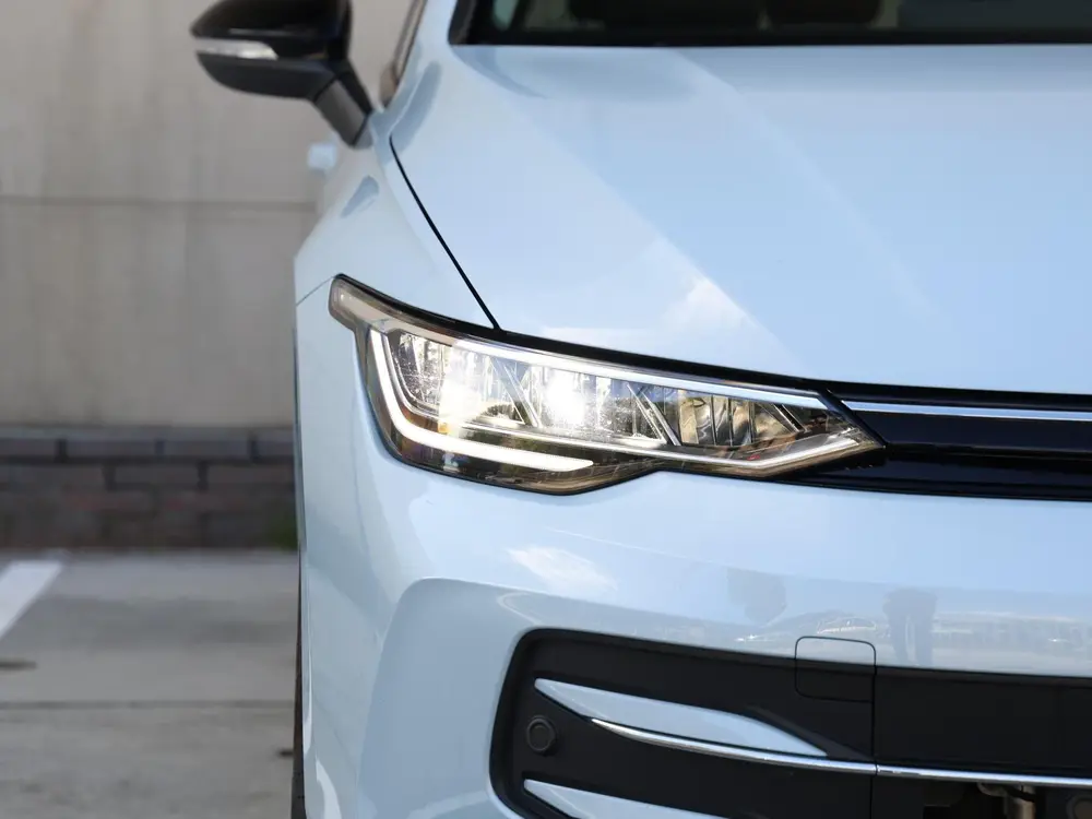 Volkswagen Golf 1.5 eHybrid Life Edition 204pk DSG | Navigat uit 2025, foto 14