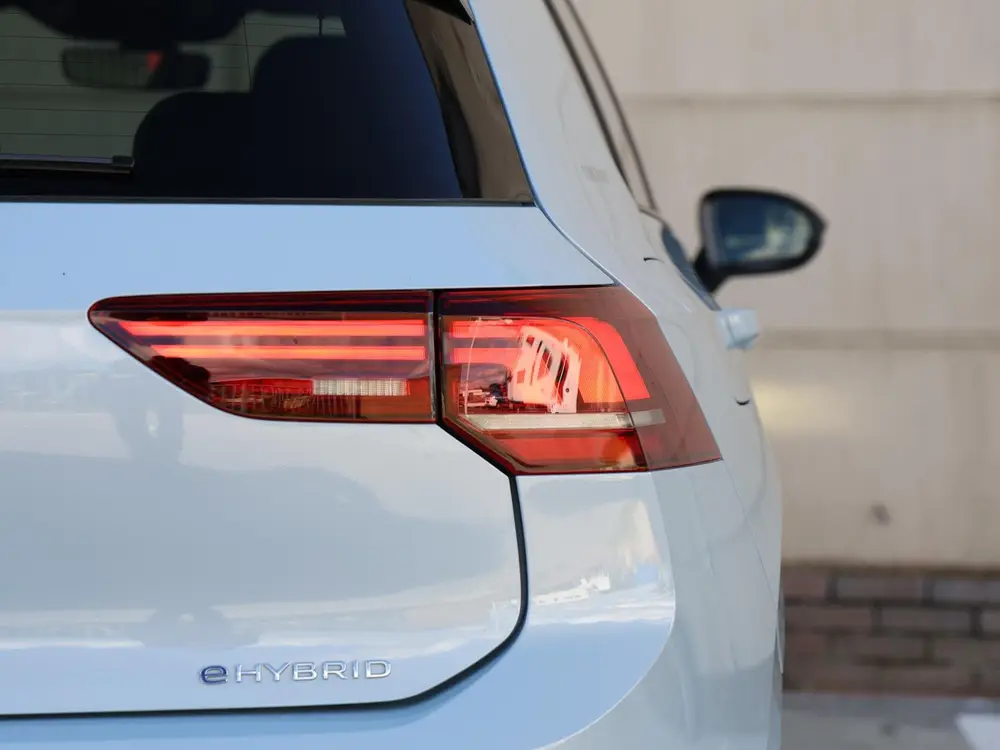 Volkswagen Golf 1.5 eHybrid Life Edition 204pk DSG | Navigat uit 2025, foto 16