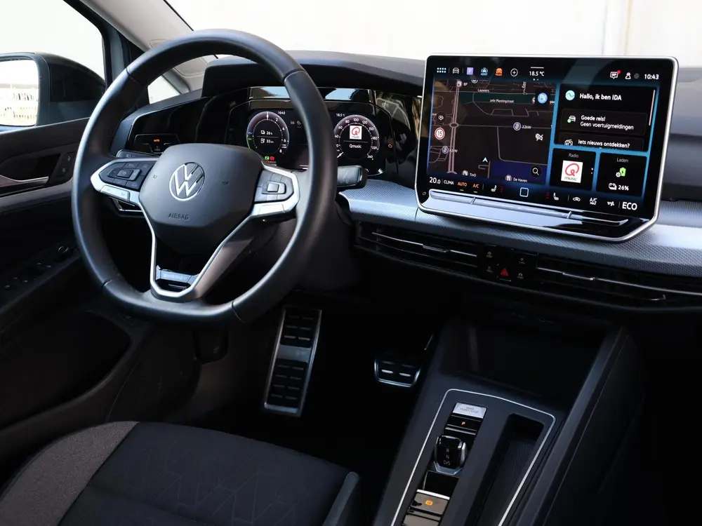 Volkswagen Golf 1.5 eHybrid Life Edition 204pk DSG | Navigat uit 2025, foto 7