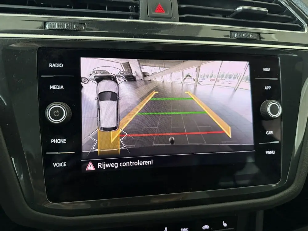 Volkswagen Tiguan 1.5 TSI R-Line Business (bj 2023) uit 2023, foto 10