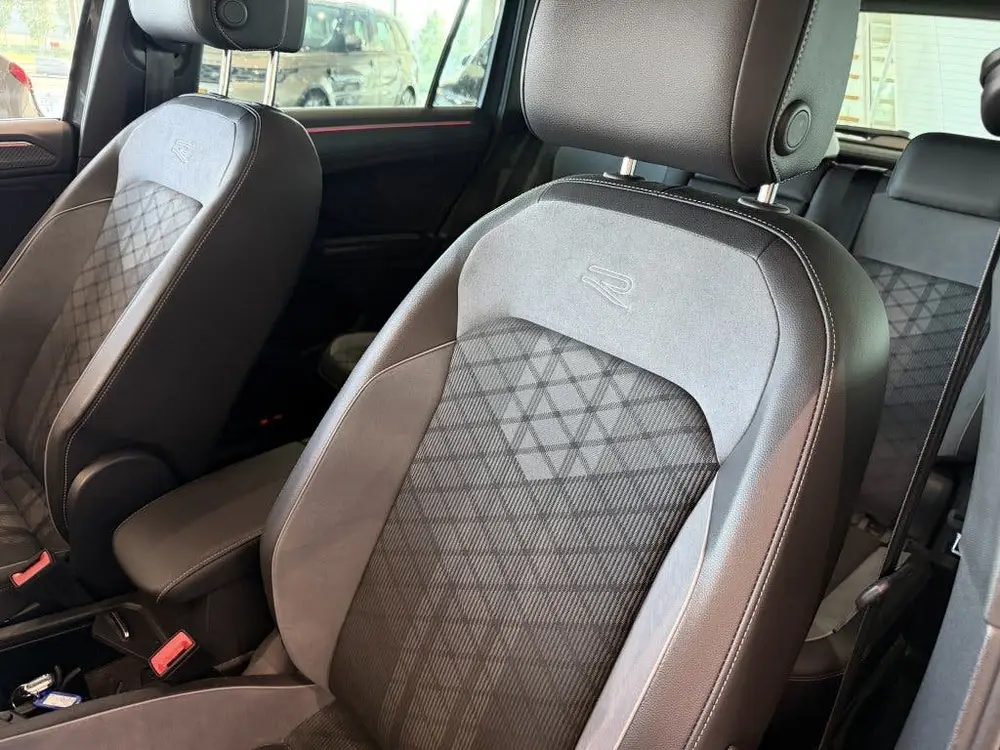 Volkswagen Tiguan 1.5 TSI R-Line Business (bj 2023) uit 2023, foto 11