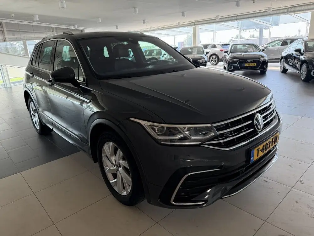 Volkswagen Tiguan 1.5 TSI R-Line Business (bj 2023) uit 2023, foto 2