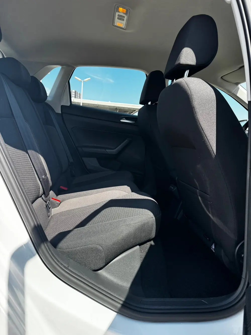 Volkswagen Polo 1.0 TSI Life ADDCRUISE LANEASS NAP CARPLAY uit 2022, foto 17