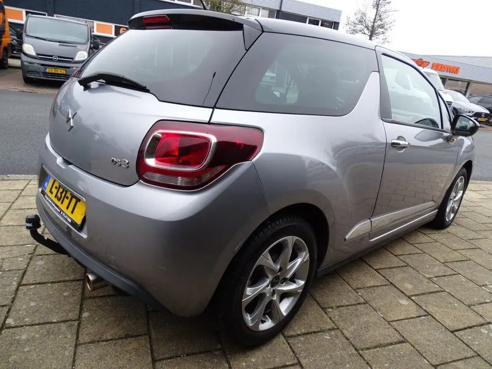 DS Automobiles 3 Ds DS 3 1.2 PT CON. CHIC-Clima-Navi-Led-Blth-Pdc-Came-Trkh uit 2019, foto 3