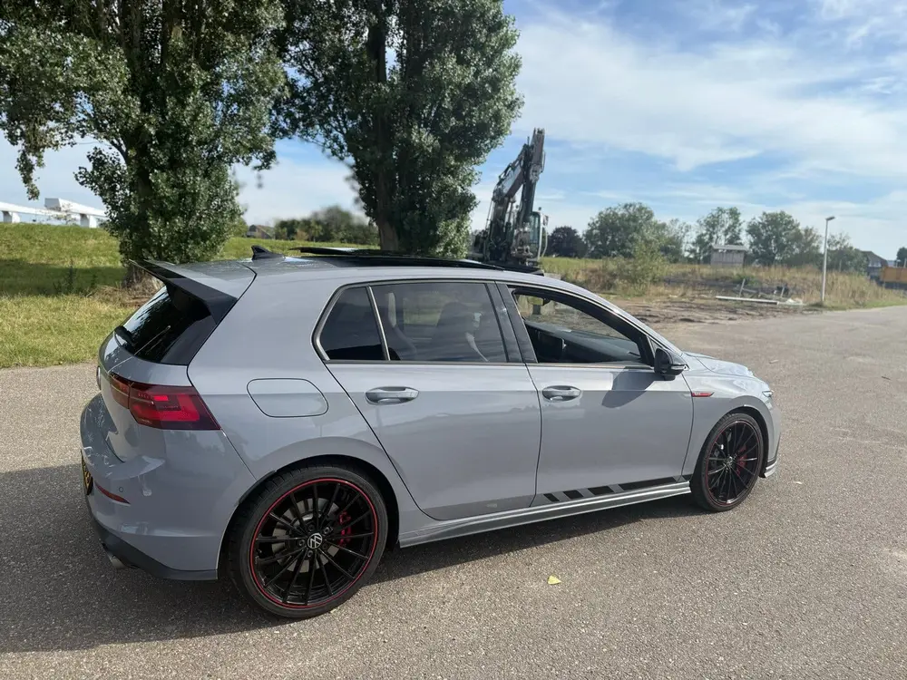 Volkswagen Golf 2.0 TSI 2024 Grijs uit 2024, foto 6