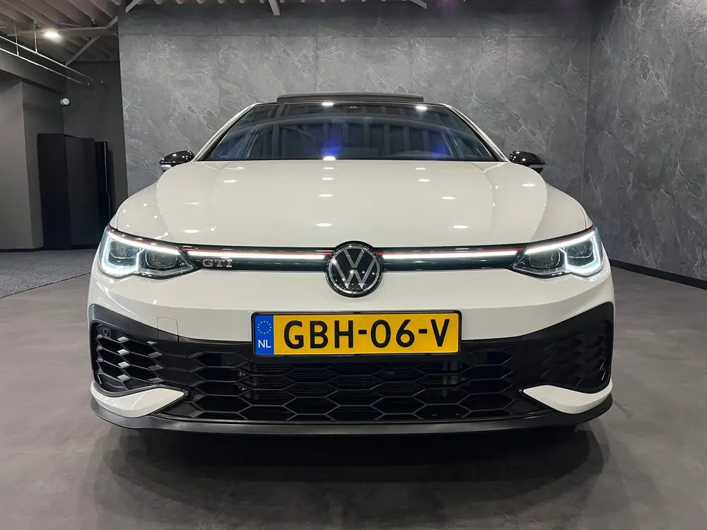 Volkswagen GOLF 2.0 TSI GTI CLUBSPORT 300PK PANO IQ LIGHT HU uit 2021, foto 11