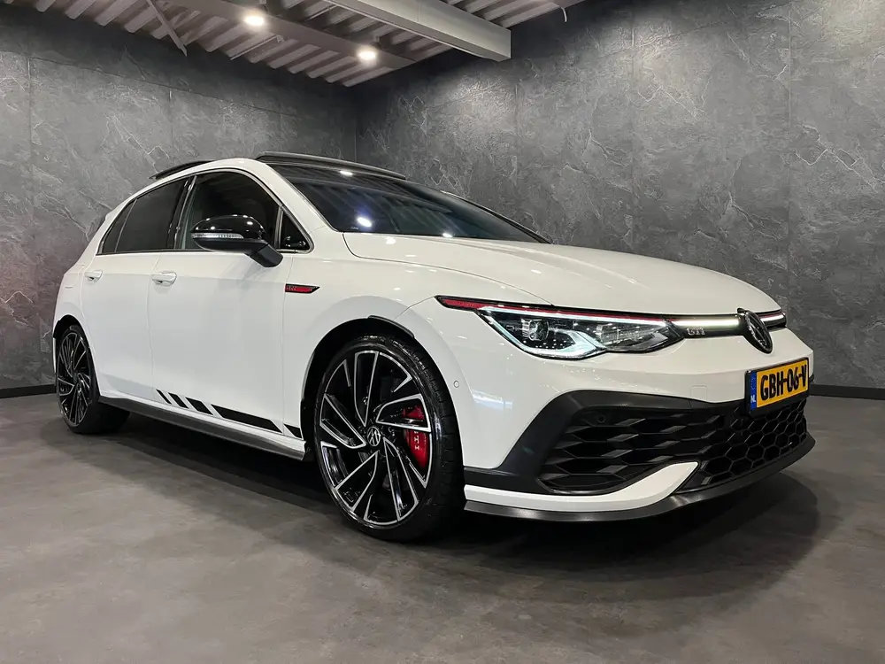 Volkswagen GOLF 2.0 TSI GTI CLUBSPORT 300PK PANO IQ LIGHT HU uit 2021, foto 4