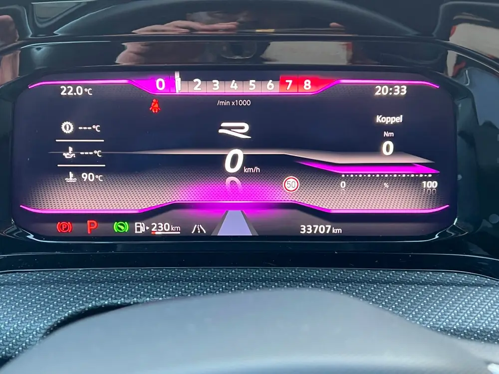Volkswagen Golf 8 1.5 eTSI R-Line PANO LED DSG-7 BOM VOLL! uit 2024, foto 17