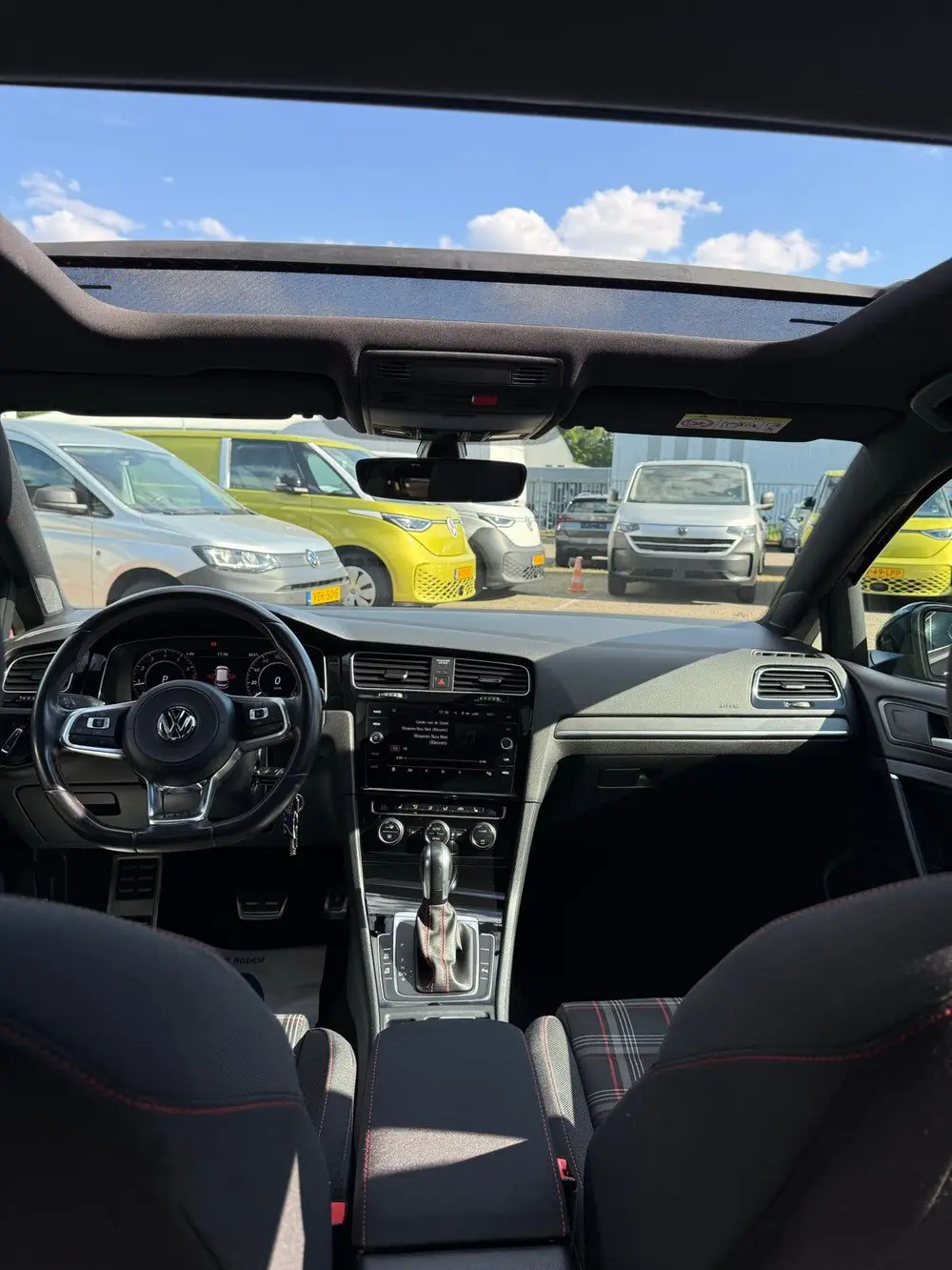Volkswagen Golf 2.0 TSI 245pk 7-DSG 2020 Zwart uit 2020, foto 11