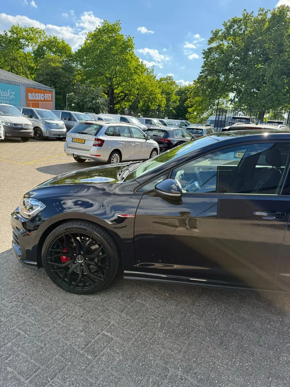 Volkswagen Golf 2.0 TSI 245pk 7-DSG 2020 Zwart uit 2020, foto 4