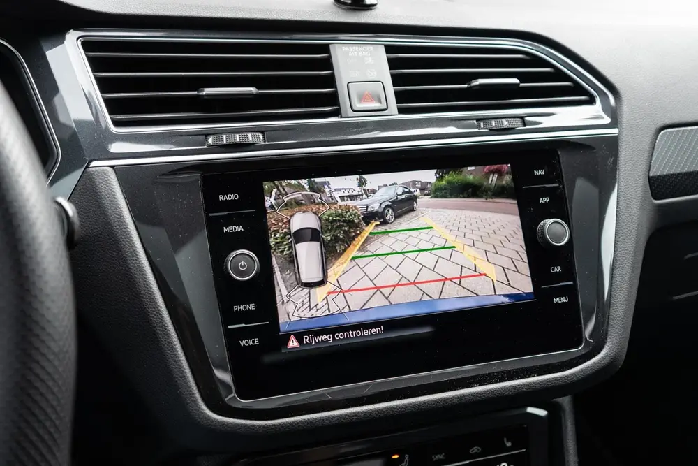 Volkswagen Tiguan 1.5 TSI R-Line Pano / Trekhaak / Camera uit 2020, foto 19