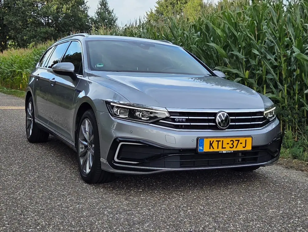 Volkswagen Passat VW Passat GTE 1.4 PHEV R-Line Monterey Matrix IQ uit 2020, foto 10