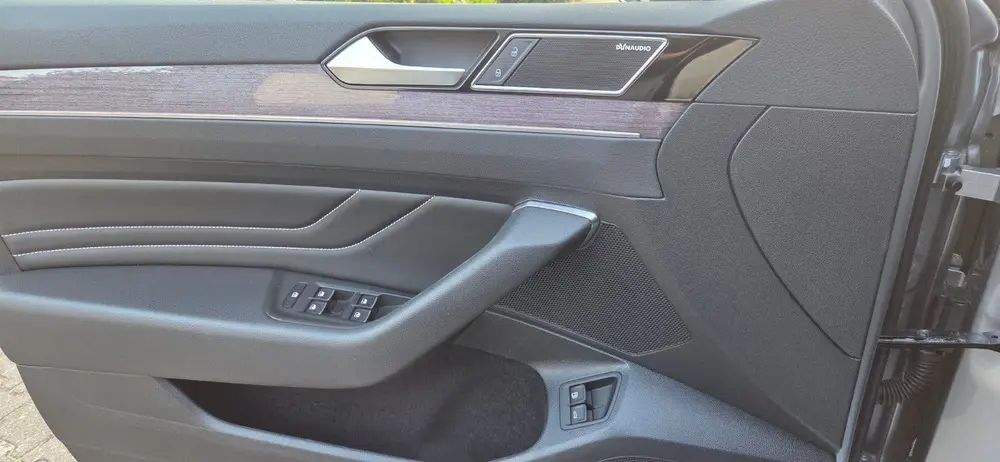 Volkswagen Passat VW Passat GTE 1.4 PHEV R-Line Monterey Matrix IQ uit 2020, foto 17