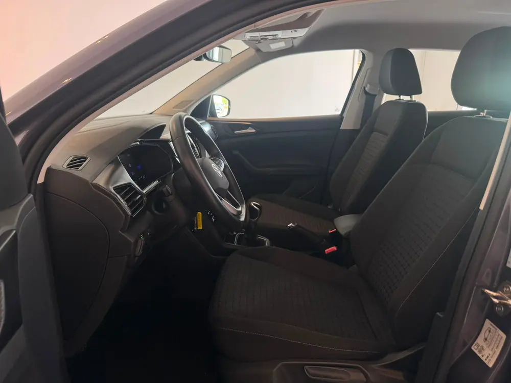 Volkswagen T-Cross 1.0 TSI Life uit 2023, foto 18